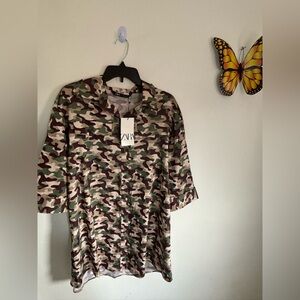 Zara Men's Green Camouflage Button Down Shirt